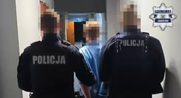 Nocny rabunek za alkoholem. Włamywacz zatrzymany na gorącym uczynku