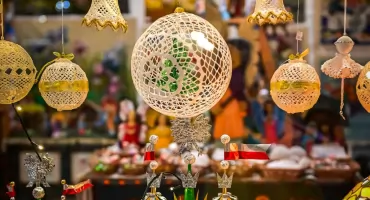 Jarmark Bożonarodzeniowy w Krakowie 2025 - sprawdź, dlaczego warto go odwiedzić!