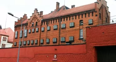 Dwóch poszukiwanych zatrzymanych przez jaworznickich mundurowych po służbie