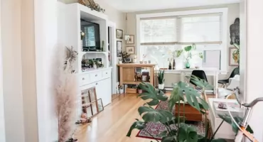 Styl wnętrza a codzienny komfort – na co zwrócić uwagę przy wyborze dodatków?