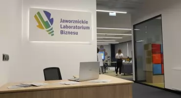 Bezpłatne warsztaty z biznesu w styczniu 2026 roku. Od KSeF i podatków po AI, marketing i finansowanie rozwoju