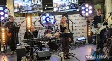 Zespół 7/8 na scenie 34. Finału WOŚP w Jaworznie