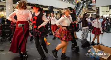 Mini playback show do utworu zespołu Baciary w wykonaniu uczniów SP 18