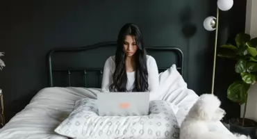 Dlaczego łóżka metalowe to dobry wybór na długie lata?