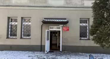 Powrót mrozów zwiększa zagrożenie dla osób bezdomnych. Jak reagować i gdzie szukać pomocy?