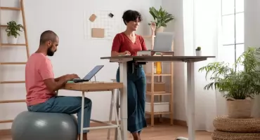 Biurko elektryczne vs klasyczne – komfort, zdrowie i styl, które czuć każdego dnia