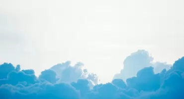 Jaki hosting wybrać dla firmy? Praktyczny przewodnik dla biznesu