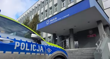 Siedem kolizji i jeden wypadek. Piesza potracona na pasach trafiła do szpitala