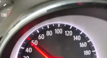 Pędził 106 km/h w zabudowanym. Jaworznianin ukarany w recydywie