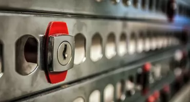 System Lockout/Tagout (LOTO) w praktyce – Najlepsze rozwiązania i błędy wdrożeniowe