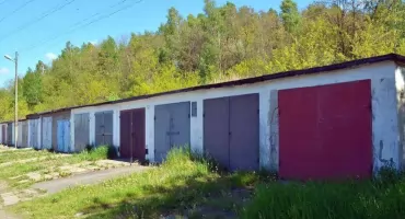 Miasto Jaworzno oferuje na sprzedaż trzy działki z garażami