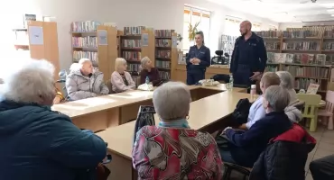 Spotkanie policjantów z seniorami w Szczakowej. Rozmawiano o bezpieczeństwie