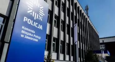 Blisko promil za kierownicą i propozycja łapówki. 56-latek z Jaworzna stracił auto i usłyszał zarzuty