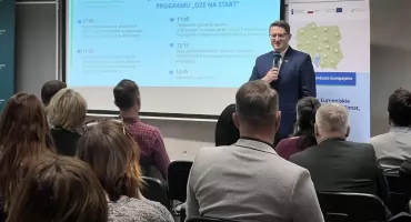 Śląscy przedsiębiorcy poznali nową odsłonę programu „OZE na Start”. WFOŚiGW stawia na elektromobilność