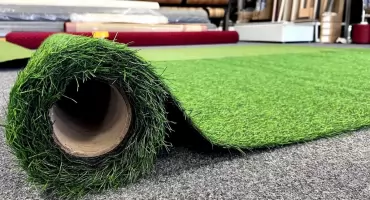 Sztuczna trawa to HIT na wiosnę. Gdzie ją kupić w Jaworznie?