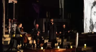 Teatr Exit w Misterium Drogi Krzyżowej „Bezdomny Jezus”