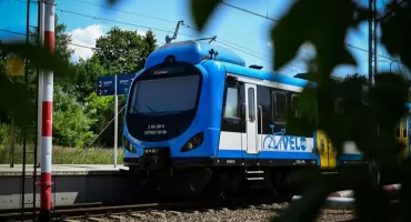 Koleje Śląskie bardziej dostępne – korzysta z nich coraz więcej pasażerów ze szczególnymi potrzebami