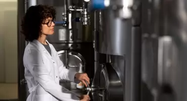 Precyzja w każdym detalu – chemiczne wsparcie procesów przemysłowych