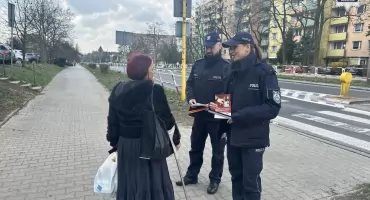 Policja wyszła do mieszkańców. Profilaktyczne działania przy przejściach dla pieszych