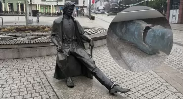 Drwal ze złamaną nogą został opatrzony. Kierowca za to ukarany niewielkim mandatem 