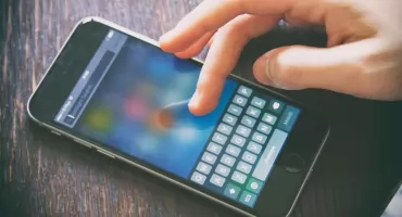 Zakaz telefonów w szkołach. Rząd wprowadza nowe zasady