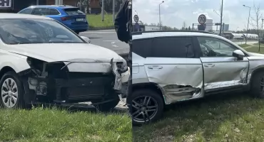Rozbite auta podczas policyjnych ćwiczeń w Jaworznie. Kierowca zignorował polecenie policjanta