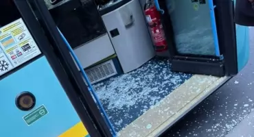 W furii rozbił szybę w autobusie w Jaworznie