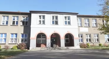 Debata o Jeziorkach. Rada miejska przegłosowała zamiar likwidacji filii biblioteki miejskiej, aby do SP 19 w Jaworznie mogło wrócić przedszkole