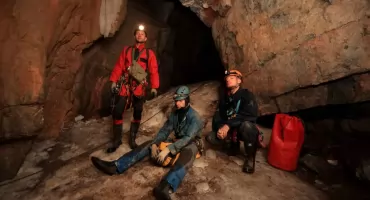Jarosław Surmacz o eksploracji jaskiń: To jak krok Armstronga, tylko pod ziemią