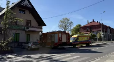 Służby interweniują na ul. Sportowej w Jaworznie. Konieczne było siłowe otwarcie drzwi