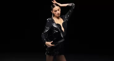 Wielki przegląd fasonów – które sukienki damskie najlepiej podkreślą Twoje atuty?