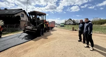 Mieszkańcy ul. Zalipie w Jaworznie po kilkunastu latach walki doczekali się asfaltu