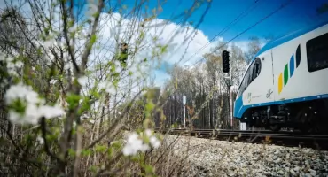 Majówka z Kolejami Śląskimi – specjalna oferta i więcej połączeń