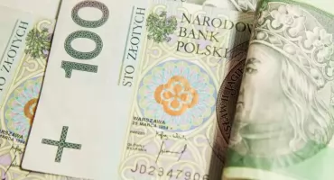 Seniorzy mogą dostać ponad 4 tys. zł rocznie. Wystarczy złożyć wniosek w ZUS