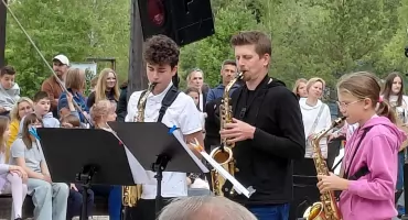 Koncert plenerowy jaworznickiej szkoły muzycznej