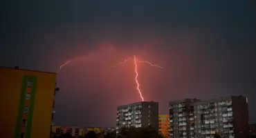 Alert RCB przed burzami. Ostrzeżenie obejmuje także Jaworzno i część województwa śląskiego