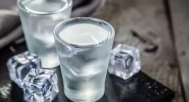 Alkohol znów zdrożeje? Rząd szykuje nowe podwyżki