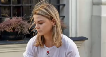Studencki portfel w wakacje. Kiedy praca sezonowa zasili konto ZUS, a kiedy dostaniesz całą pensję?