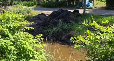 Brzegi rzeki Kozi Bród zostaną posprzątane. Wody Polskie uspokajają