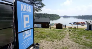 Kolejki przy wyjeździe z Sosiny. MCKiS przypomina, jak zapłacić za parking
