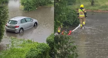Zalane ulice w Jaworznie. Mieszkańcy nie mogą wsiąść do samochodów