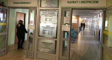 Ponad 300 tysięcy osób pobiera rentę socjalną. ZUS przypomina o zasadach