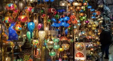 Grand Bazaar w Stambule - przewodnik po Wielkim Bazarze i najlepsze wskazówki dla turystów