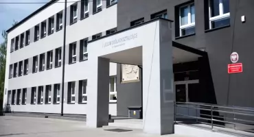 Zmiany w szkołach od 1 września. MEN wprowadza nowe zasady oceniania i egzaminów