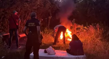 Ognisko z opon przy ul. Olszewskiego. Sprawca został ukarany