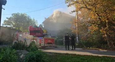 Pożar domu w Szczakowej. Ogień pojawił się na poddaszu