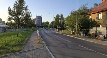 Ścieżka się kończy, rowerzyści jadą z samochodami. Mieszkaniec apeluje o zmiany