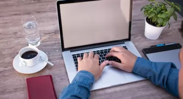 Dystrybutory wody bez butli dla firm – wygodne rozwiązanie dla biur i zakładów pracy