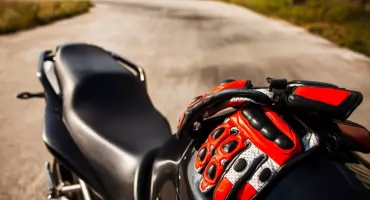 Motocyklowa pasja to nie tylko maszyna – o czym warto pamiętać przed kolejną trasą