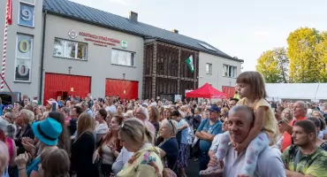 Piknik rodzinny na Dąbrowie Narodowej
